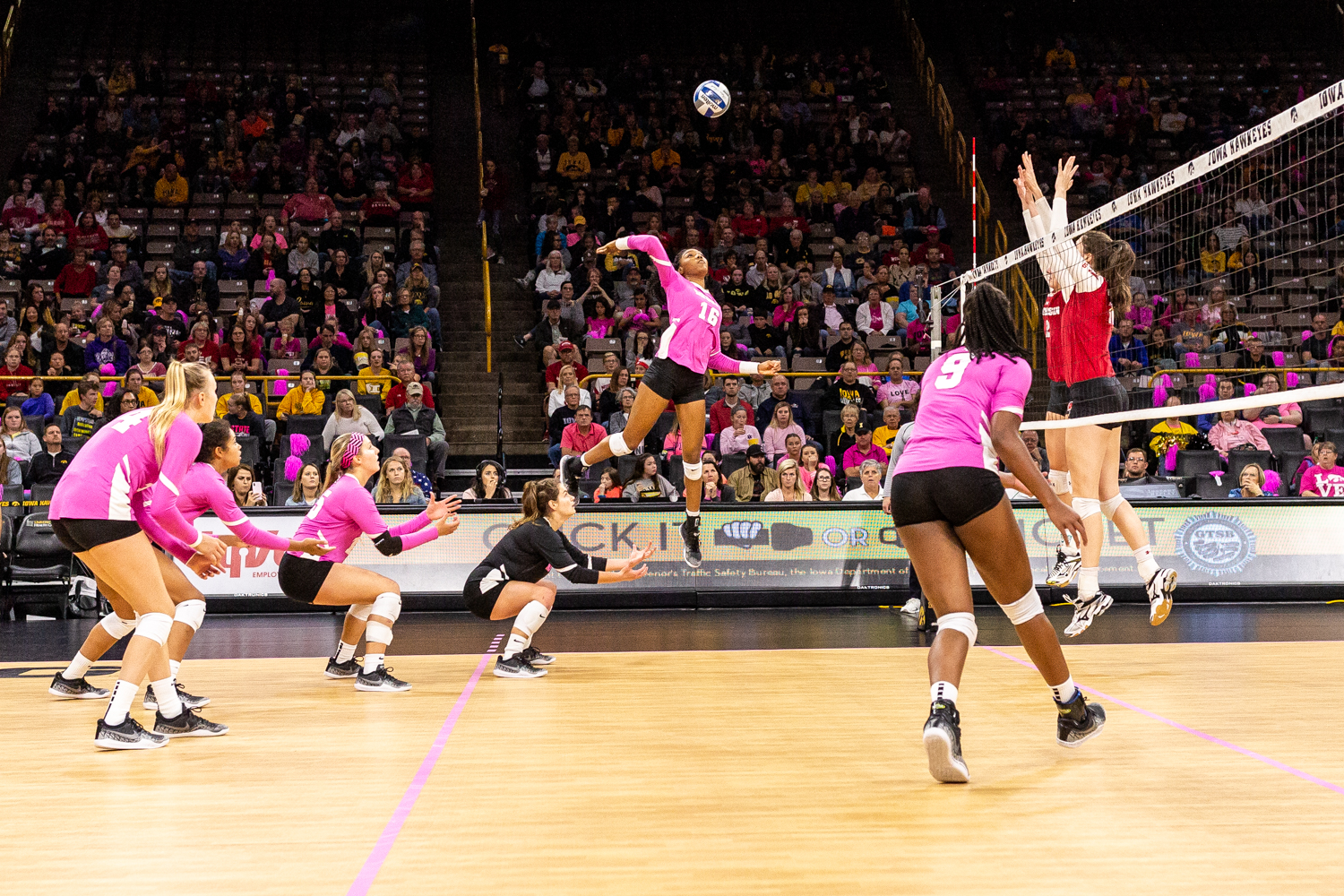 hawkeye-volleyball-ready-for-no-3-nebraska-on-the-road-the-daily-iowan