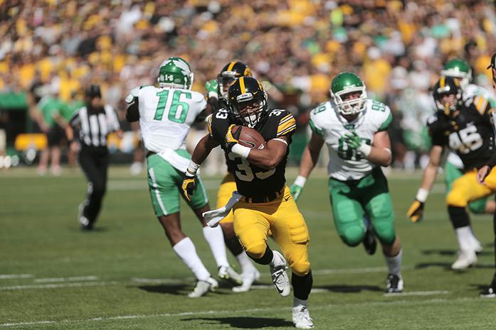 Iowa+running+back+Jordan+Canzeri+runs+towards+the+endzone+for+a+touchdown+during+the+Iowa-North+Texas+game+in+Kinnick+Stadium+on+Saturday%2C+Sept.+26%2C+2015.+The+Hawkeyes+defeated+the+Mean+Green%2C+62-16.+%28The+Daily+Iowan%2FMargaret+Kispert%29
