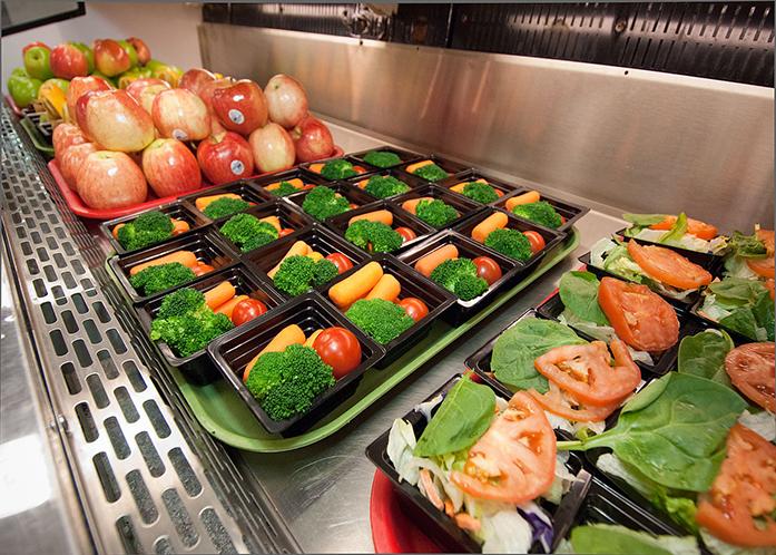 Schools aim for healthy lunches