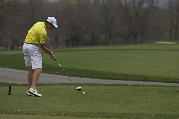 Iowa+golfer+Carson+Schaake+tees+off+during+the+Hawkeye-Great+River+Entertainment+Invitational+on+Saturday%2C+April+28%2C+2015.+Iowa+State+won+the+meet%2C+and+Iowa+came+in+second.+%28The+Daily+Iowan%2FJohn+Theulen%29