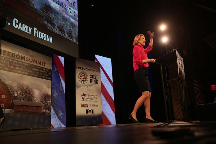 Mrs.+Carly+Fiorina+waves+to+the+crowd+during+the+Freedom+Summit+in+the+Hoyt+Sherman+Place+in+Des+Moines+on+Saturday%2C+Jan.+24%2C+2015.+Fiorina+was+the+first+woman+to+lead+a+Forturne+50+business+and+serves+as+the+Chairman+of+the+American+Conservative+Union+Foundation.+%28The+Daily+Iowan%2FMargaret+Kispert%29