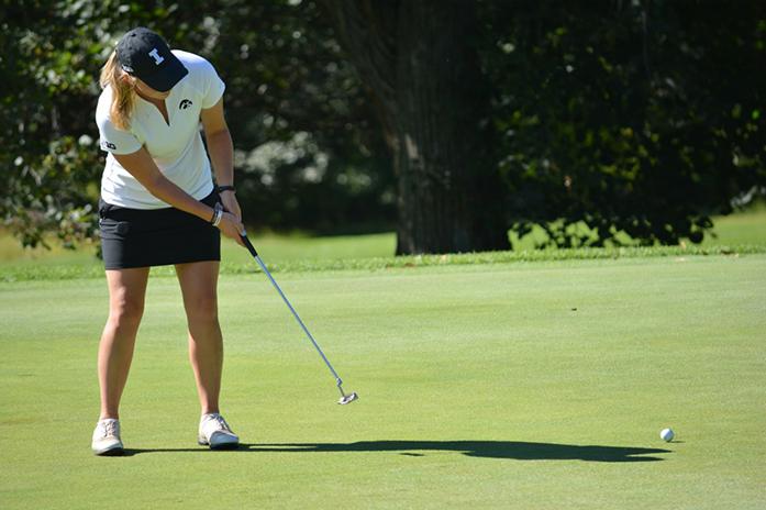 Iowa+golfer+Briana+Midkiff+drives+the+ball+during+the+Diane+Thomason+Invitational+at+Finkbine+on+Saturday%2C+Sept.+12%2C+2015.+The+Hawkeyes+finished+a+three-round+with+888%2C+25-over+par+with+Rutgers+finished+second+18+strokes+behind+Iowa.+%28The+Daily+Iowan%2FMargaret+Kipsert%29