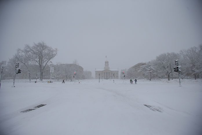 The pentacrest is photographed on Sunday, Feb. 1, 2015. Iowa City is in a winter weather watch until Wednesday and is suspected to get 8-10 inches of snow. (The Daily Iowan/Margaret Kispert)