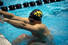 Men’s swimmers end up 7th 