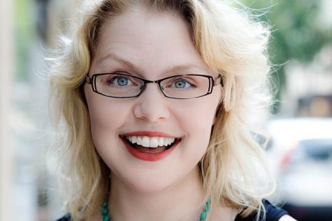 Feminism, light bulbs, & comedy: Theater lecturer Megan Gogerty to stage presentation