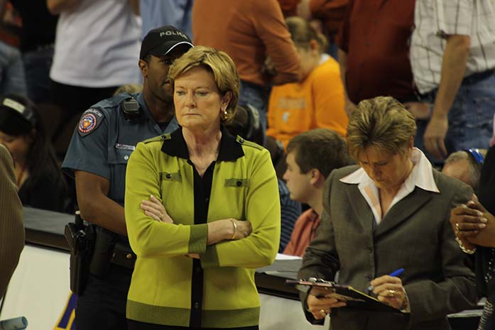 Basketball legend Summitt passes away at 64