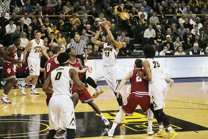 Iowa+guard+Christian+Williams+drives+against+Indiana+on+Tuesday%2C+March+1%2C+2016+in+Carver-Hawkeye+in+Iowa+City%2C+IA.+The+Hoosiers+defeated+the+Hawkeyes%2C+81-78.+%28The+Daily+Iowan%2FJoshua+Housing%29