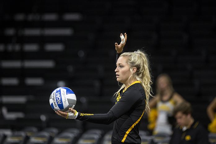Iowas+no.+7+Alyssa+Klostermann+waits+for+a+signal+to+serve+during+a+volleyball+match+at+the+Carver+Hawkeye+Arena+in+Iowa+City+on+Friday%2C+Sept.+2+%2C+2016.+Iowa+defeated+Western+Illinois+3-1.+%28The+Daily+Iowan%2FTing+Xuan+Tan%29