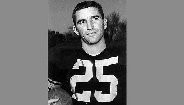 Hawkeye legendary QB Duncan passes away