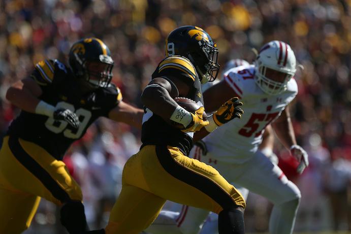 Iowa running back LeShun Daniels Jr. makes a run during the Iowa-Wisconsin game at Kinnick on Saturday, Oct. 22, 2016. The Hawkeyes were defeated by the Badgers, 19-7. (The Daily Iowan/Margaret Kispert)