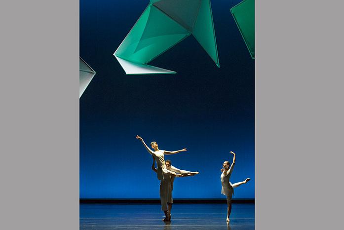 11/5/15 7:25:21 PM -- 
World Premier of "Tesseracts of Time" by Jessica Lang Dance Co. 


. © Todd Rosenberg Photography 2015