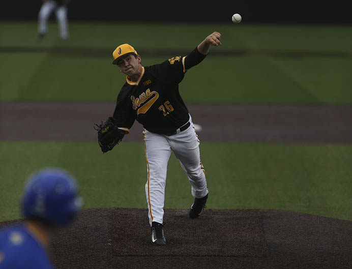 Iowa+pitcher+Elijah+Wood+throws+the+pitch+during+the+game+between+South+Dakota+State%2FIowa+at+Duane+Banks+Field+on+Tuesday%2C+April+4%2C+2017.+The+Hawkeyes+scored+two+runs+in+the+bottom+of+the+seventh+to+top+the+Jackrabbits+4-3.+%28The+Daily+Iowan%2F+Alex+Kroeze%29