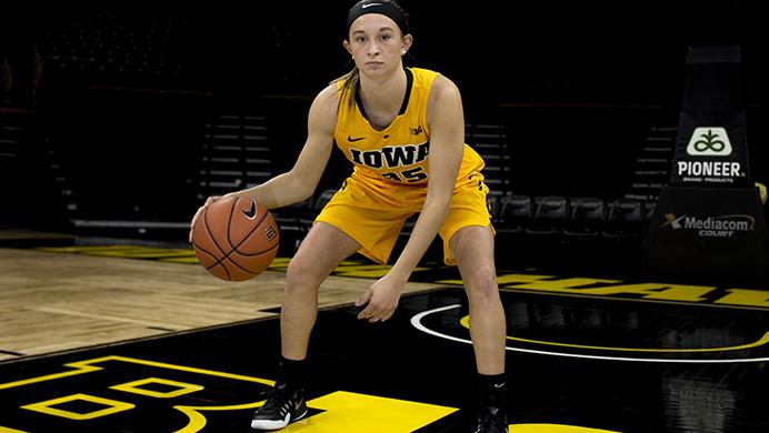 Iowa+guard+Bre+Cera+is+seen+during+womens+basketball+media+day+in+Carver-Hawkeye+Arena+on+Wednesday%2C+October+26%2C+2016.+The+Hawkeyes+will+play+Oral+Roberts+on+Nov.+11+at+6+p.m.+at+Carver-Hawkeye.+%28The+Daily+Iowan%2FJoseph+Cress%29