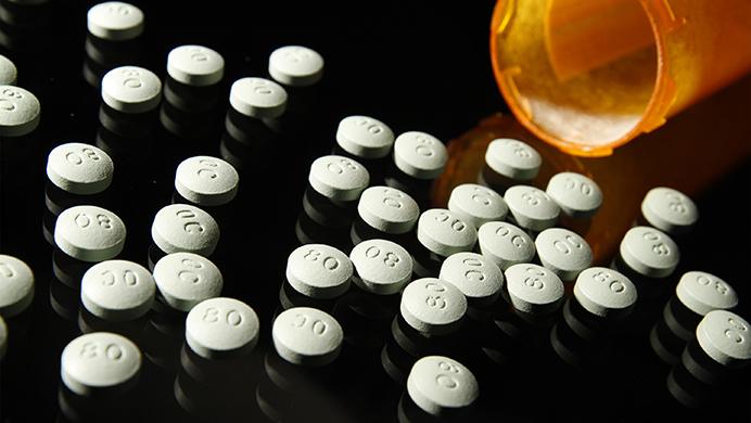 OxyContin, in 80 mg pills, in a 2013 file image. A new study suggests many people have unused painkillers in the weeks after their procedures. (Liz O. Baylen/Los Angeles Times/TNS)
