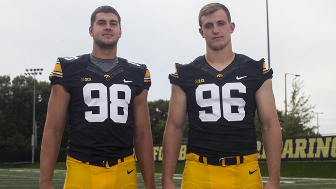 Iowa+defensive+ends+Anthony+Nelson+and+Matt+Nelson+pose+for+a+photo+during+Iowa+Football+Media+Day+on+Saturday%2C+Aug.+5%2C+2017.+The+Hawkeyes+will+open+the+2017+season+at+home+against+Wyoming+on+Sept.+2.+%28Nick+Rohlman%2FThe+Daily+Iowan%29