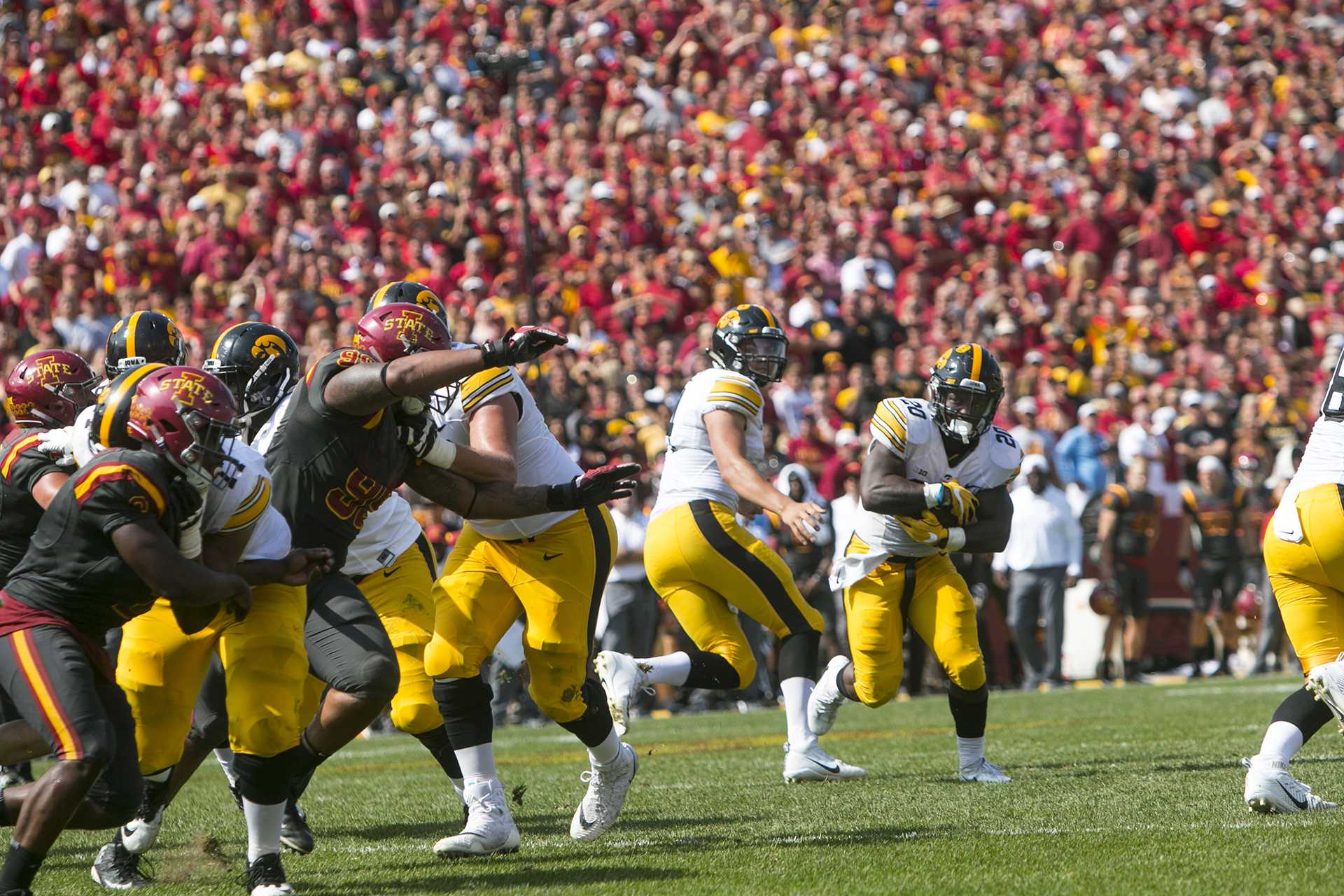 Football Vs. Iowa State (Cy-Hawk Series) - The Daily Iowan