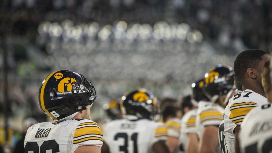 Iowa+outside+linebacker+Kevin+Ward+%2826%29+stands+on+the+sideline+with+helmet+atop+his+head+during+the+game+between+Iowa+and+Michigan+State+at+Spartan+Stadium+on+Saturday%2C+Sept.+30%2C+2017.+The+Hawkeyes+fell+to+the+Spartans+with+a+final+score+of+10-17.+%28Ben+Smith%2FThe+Daily+Iowan%29