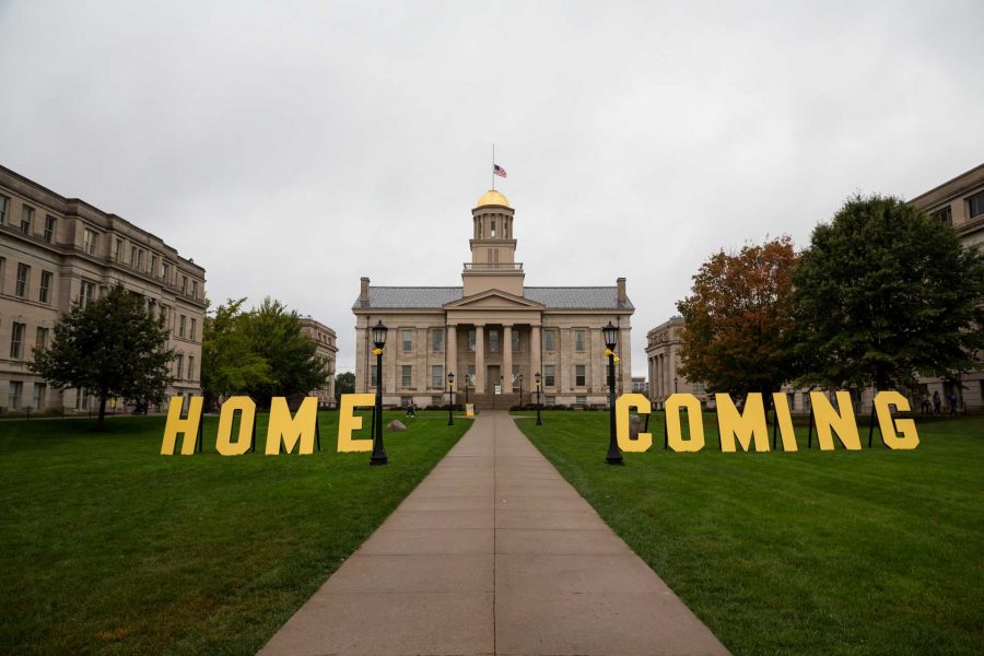 The Old Capitol Building before the University of Iowa homecoming parade on Friday, 6 Oct., 2017.