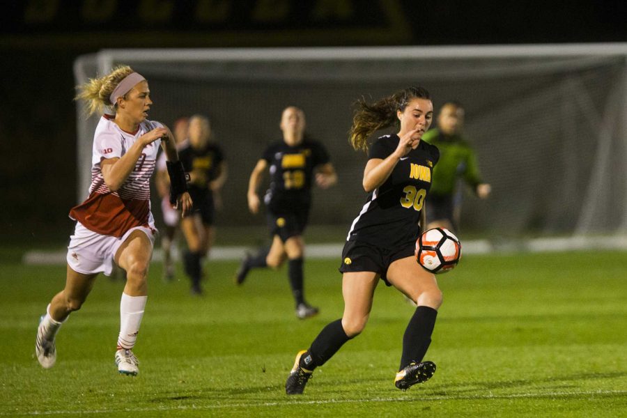 Iowa+forward+Devin+Burns+runs+a+ball+down+during+the+Iowa%2FNebraska+womens+soccer+game+at+the+UI+Soccer+Complex+on+Wednesday%2C+Oct.+18%2C+2017.+The+Hawkeyes+ended+their+game+against+the+Cornhuskers+in+a+0-0+tie+after+two+overtime+periods.+%28Joseph+Cress%2FThe+Daily+Iowan%29