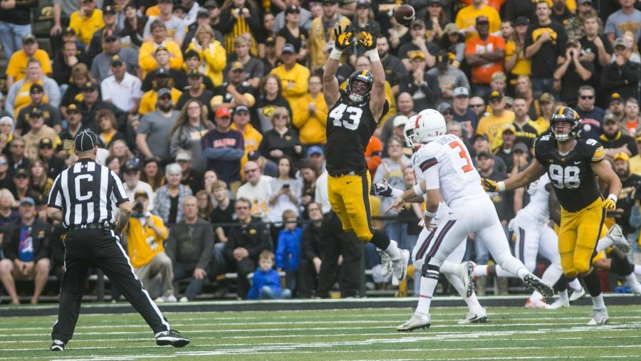 Iowa+linebacker+Josey+Jewell+attempts+to+block+a+pass+during+an+NCAA+football+game+between+Iowa+and+Illinois+in+Kinnick+Stadium+on+Saturday%2C+Oct.+7%2C+2017.++The+Hawkeyes+defeated+the+Fighting+Illini%2C+45-16.+%28Joseph+Cress%2FThe+Daily+Iowan%29