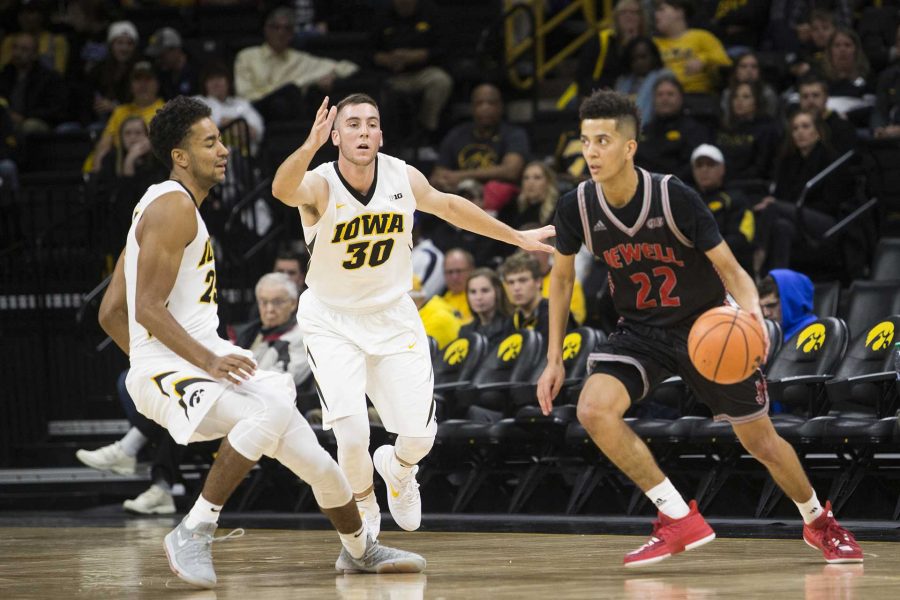 Iowa+forward+Dom+Uhl+and+guard+Connor+McCaffery+cover+William+Jewell+guard+Bryon+Harp+during+a+mens+basketball+exhibition+game+between+Iowan+and+William+Jewell+College+in+Carver-Hawkeye+Arena+on+Friday%2C+Oct.+27%2C+2017.+The+Hawkeyes+defeated+the+Cardinals%2C+105-81.+%28Joseph+Cress%2FThe+Daily+Iowan%29