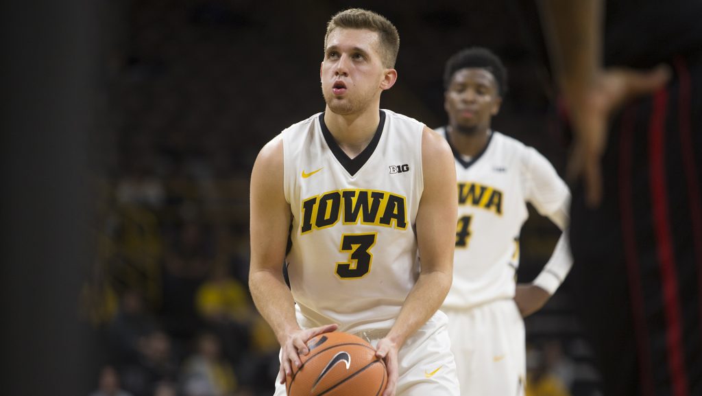 Iowa+guard+Jordan+Bohannon+prepares+for+a+free+throw+during+a+basketball+match+between+Iowa+and+Grambling+State+on+Thursday%2C+November+16%2C+2017.+The+Hawkeyes+defeated+the+Tigers%2C+85-74.+%28Shivansh+Ahuja%2FThe+Daily+Iowan%29