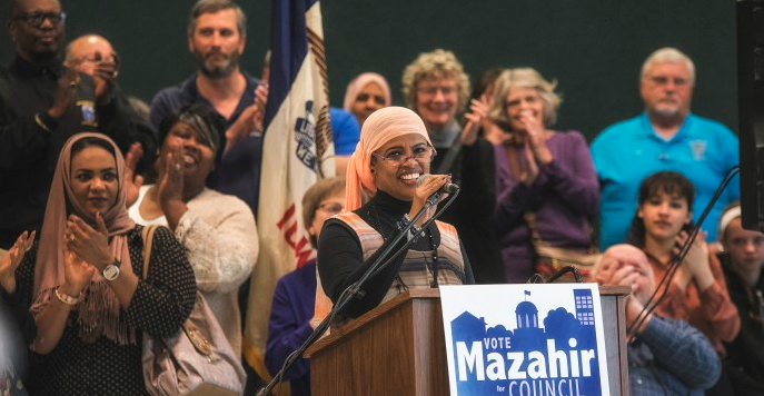 Iowa+City+resident+Mazahir+Salih%2C+president+of+the+Eastern+Iowa+Center+for+Worker+Justice%2C+announces+her+candidacy+for+city+council+at+the+Robert+A.+Lee+Recreation+Center+on+Monday%2C+March+6%2C+2017.+%28The+Daily+Iowan%2FJames+Year%29