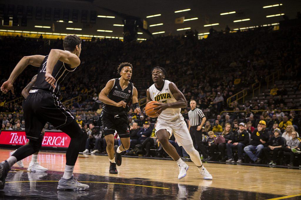 Iowa+forward+Tyler+Cook+drives+the+ball+during+Iowas+game+against+Northern+Illinois+on+Friday+Dec.+29%2C+2017.+The+Hawkeyes+defeated+the+Huskies+98+to+75.+%28Nick+Rohlman%2FThe+Daily+Iowan%29