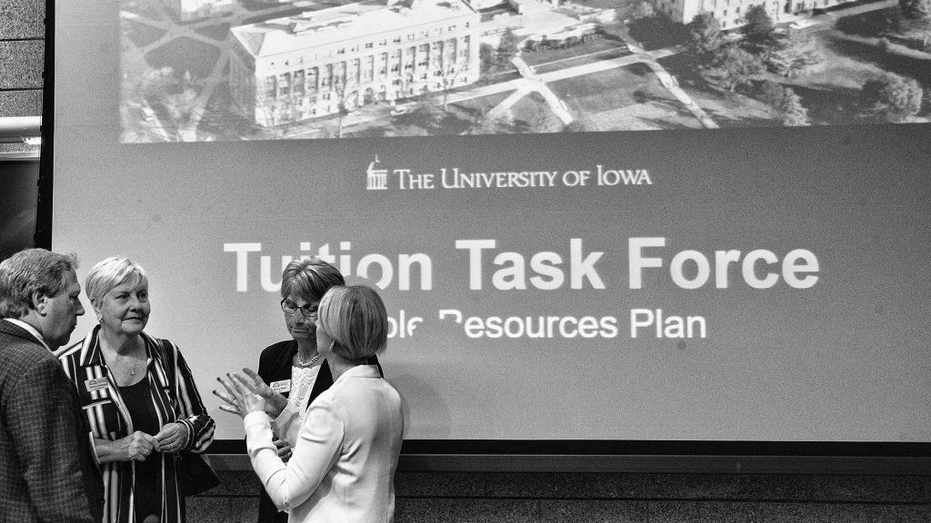 University+of+Iowa+President+J.+Bruce+Harreld+speaks+with+Regents+and+Interim+Provost+Sue+Curry+during+a+state+Board+of+Regents+tuition+task+force+meeting+in+Kollros+Auditorium+in+Biology+Building+East+in+Iowa+City+on+Monday%2C+Aug.+14%2C+2017.+%28Joseph+Cress%2FThe+Daily+Iowan%29