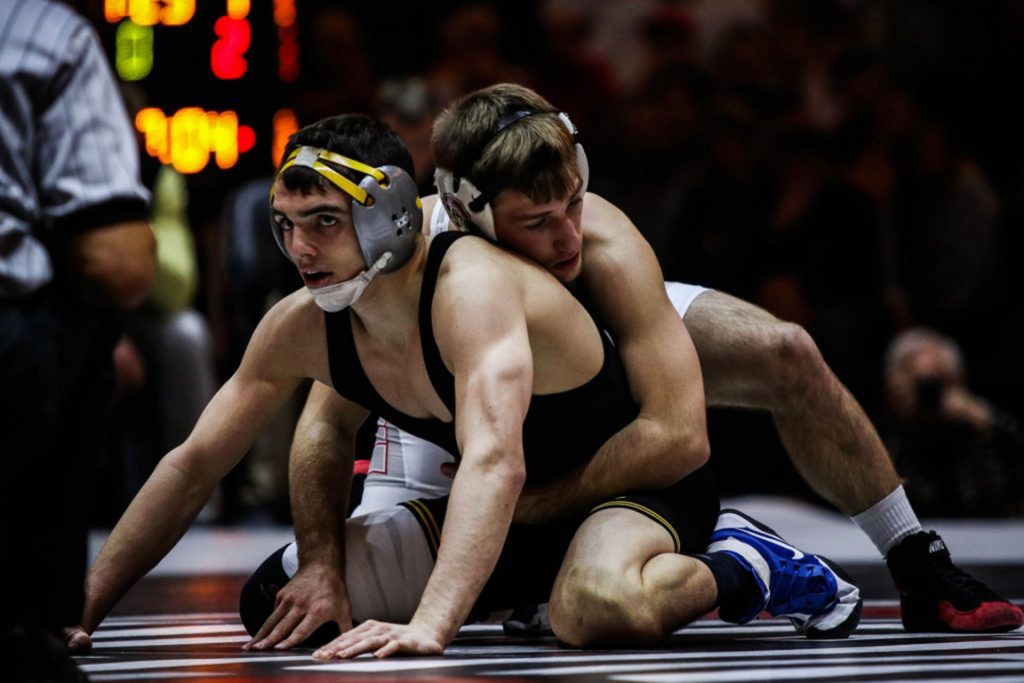 Spencer Lee shines, but Iowa falls to Ohio State