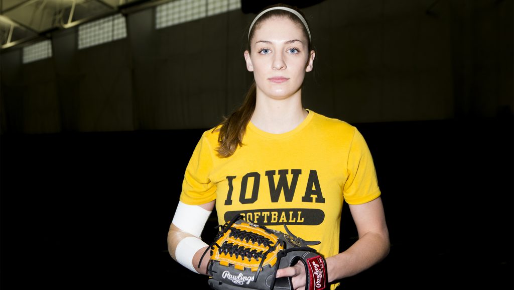 Iowa+pitcher+Allison+Doocy+poses+for+a+portrait+during+softball+media+day+at+the+Hawkeye+Tennis+and+Recreation+Complex+on+Thursday%2C+Feb.+1%2C+2018.+The+Hawkeyes+begin+the+regular+season+on+Feb.+9+against+UIC%2C+in+Lafayette%2C+LA.+%28Lily+Smith%2FThe+Daily+Iowan%29