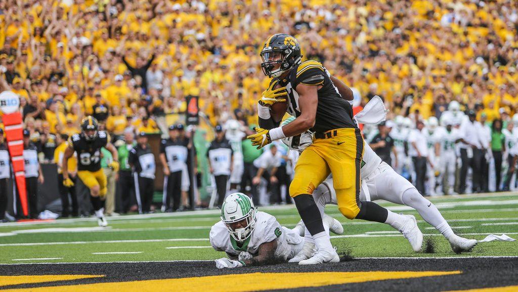 Iowas Noah Fant scores a touchdown during the game between Iowa and North Texas at Kinnick Stadium on Saturday Sept. 16, 2017. Iowa won 31-14. (Nick Rohlman/The Daily Iowan)