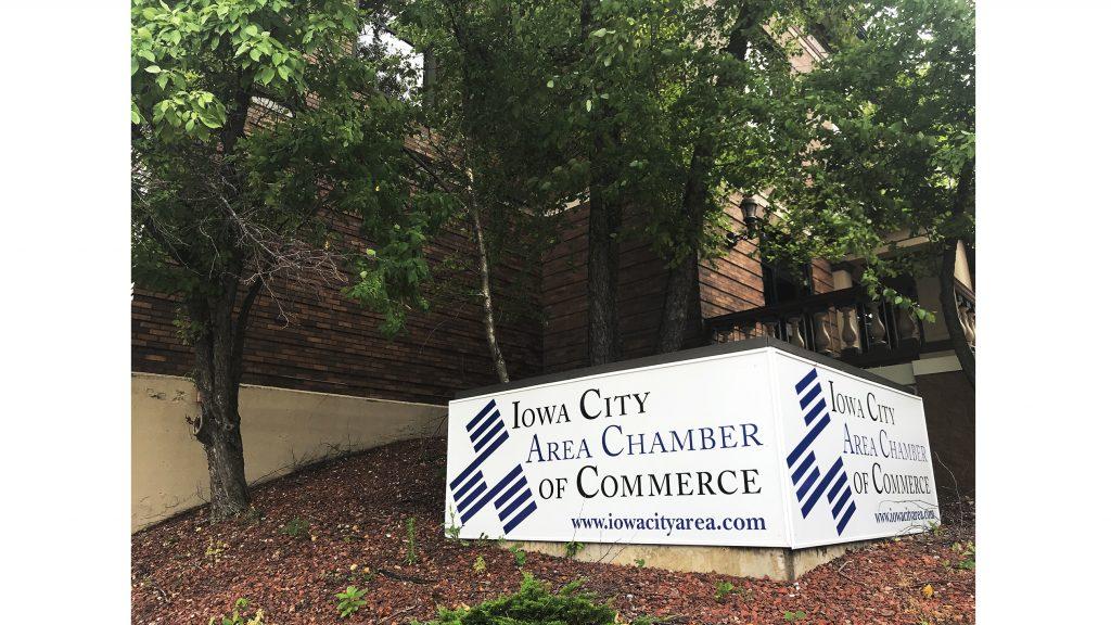 The+Iowa+City+Area+Chamber+of+Commerce+building+is+seen+on+July+22%2C+2018.+%28Katina+Zentz%2FThe+Daily+Iowan%29