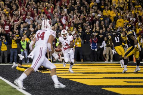 Wisconsin wide receiver A.J. Taylor catches a touchdown pass during Iowas game against Wisconsin at Kinnick Stadium on Saturday, Sept. 22, 2018. The Badgers defeated the Hawkeyes 28-17.