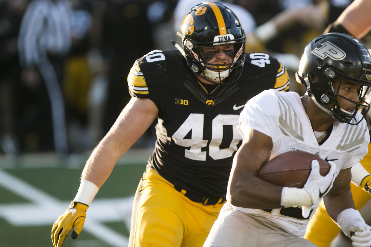 The Daily Iowan | Hawkeye defensive end Parker Hesse’s relationship ...