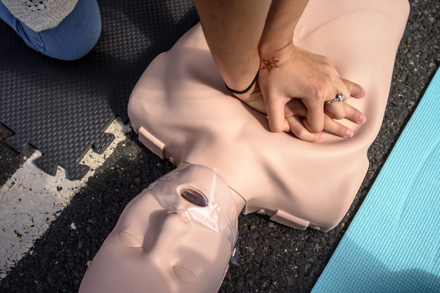 The+hands+of+a+student+compress+the+chest+of+a+CPR+mannequin+during+a+community+training+session+on+July+27%2C+2018%2C+at+the+University+of+St.+Joseph+in+West+Hartford%2C+Conn.+%28Mark+Mirko%2FHartford+Courant%2FTNS%29
