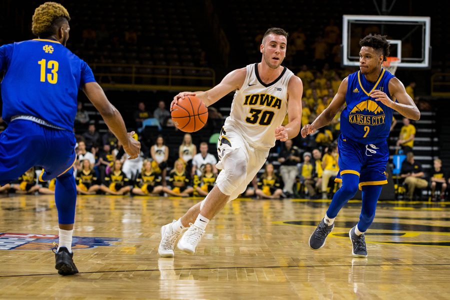 Iowa guard Connor McCaffery dribbles during Iowas game against UMKC at Carver Hawkeye Arena on November 8, 2018. The Hawkeye defeated the Kangaroos 77-63.