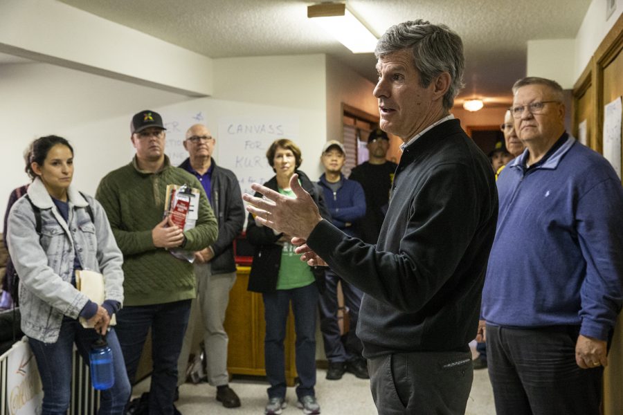 Democratic gubenetorial candidate Fred Hubbell addresses campaign volunteers at a canvassing staging location in the Home of volunteer Janice Wiener on Monday, Nov. 5, 2018.