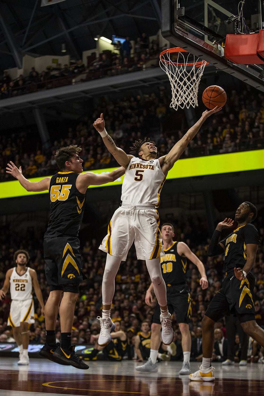 Iowa Looks To Get Back In Win Column Against Big Ten-leading Michigan ...