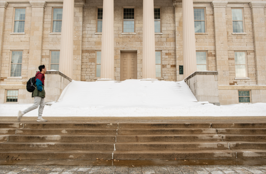 UI cancels nearly 48 hours of classes for weather, online courses to continue as scheduled