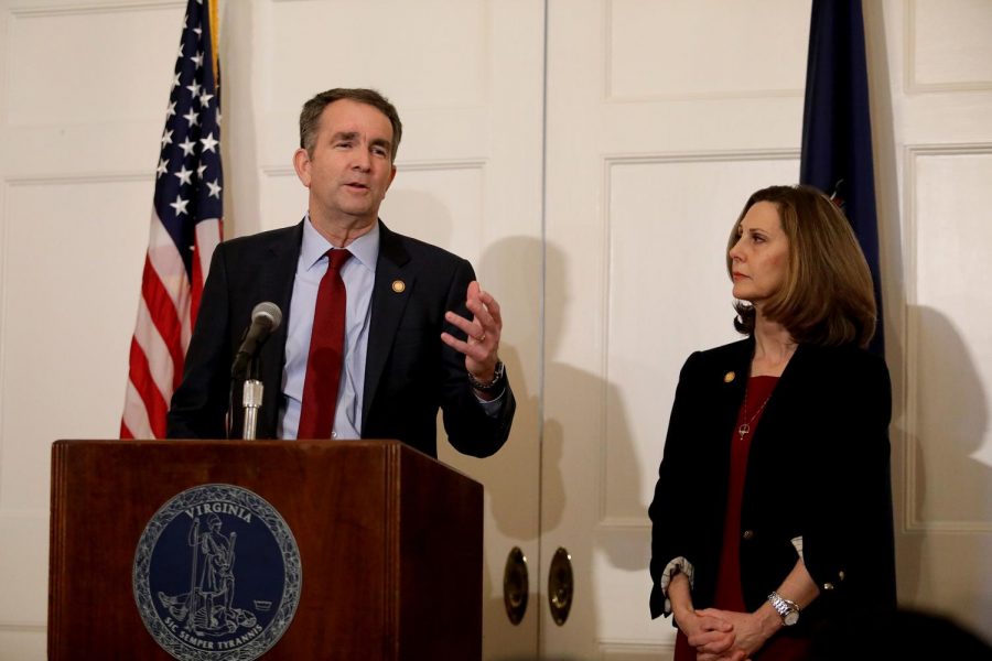 Democrats maintain pressure on Virginia governor to resign