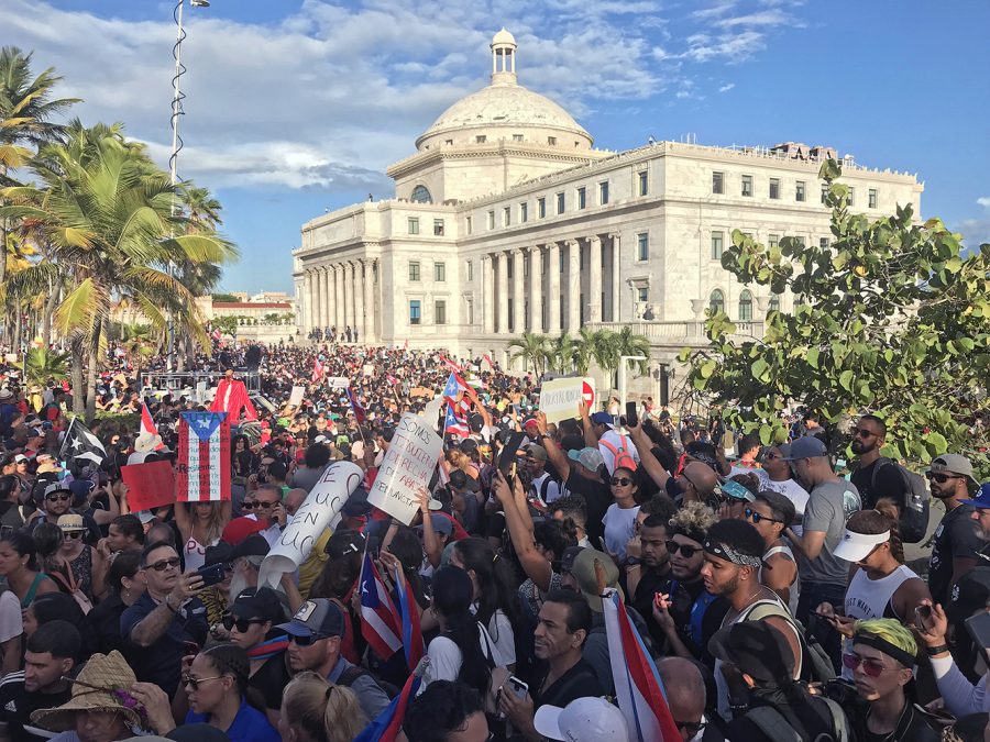 Massive+protests+calling+for+Puerto+Rican+governors+Ricardo+Ricky+Antonio+Rossell%C3%B3+Nevares+resignation+following+the+leaked+of+private+chats.+As+a+massive+protest+is+plan+to+take+place+in+front+of+the+Capitol+all+the+way+to+La+Fortaleza+on+Wednesday+July+17%2C+2019.+%28Pedro+Portal%2FMiami+Herald%2FTNS%29
