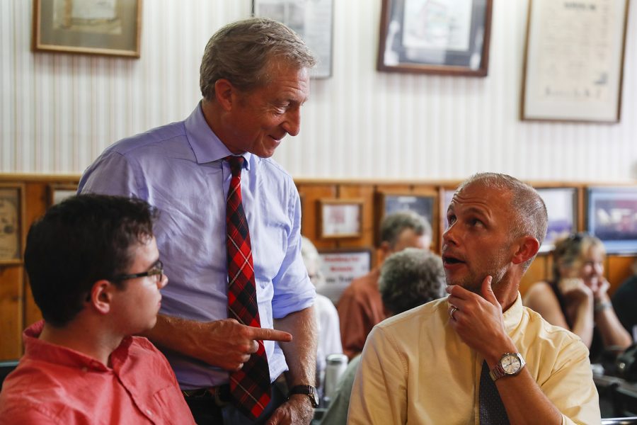 Democratic candidate Tom Steyer talks to diners at a meet and greet at Hamburg Inn on September 12, 2019. (Jenna Galligan/The Daily Iowan)