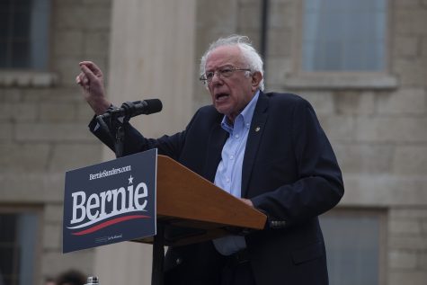 Bernie Sanders addresses the crowd during the Bernie 2020 College Campus Tailgate Tour on Sunday, September 8, 2019 at The Old Capitol Building. (Hannah Kinson/The Daily Iowan)