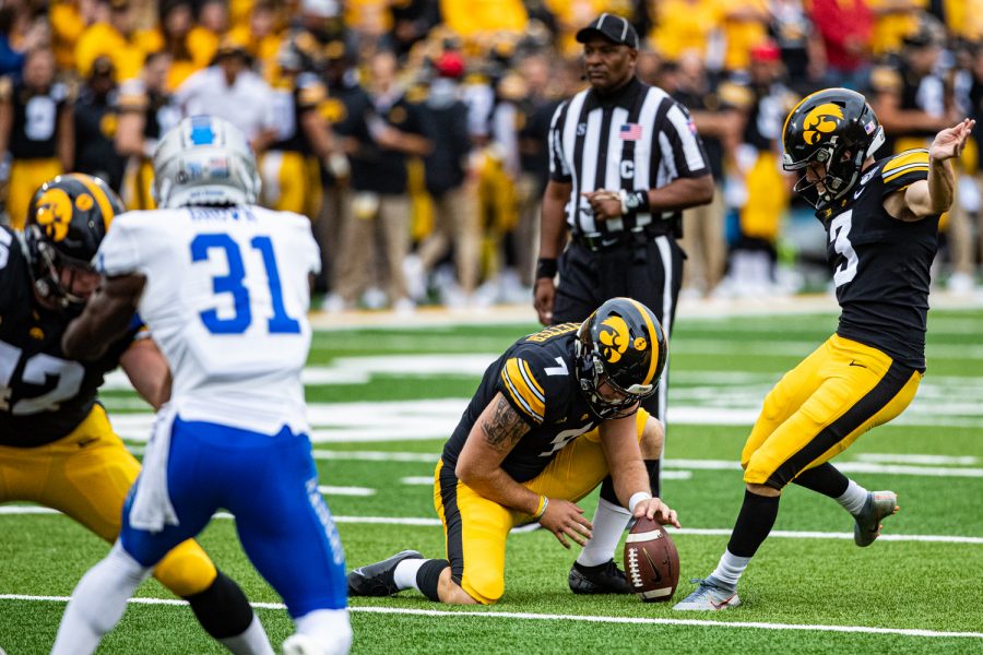 Iowa+kicker+Keith+Duncan+attempts+an+extra+point+during+a+football+game+between+Iowa+and+Middle+Tennessee+State+at+Kinnick+Stadium+on+Saturday%2C+September+28%2C+2019.+The+Hawkeyes+defeated+the+Blue+Raiders%2C+48-3.