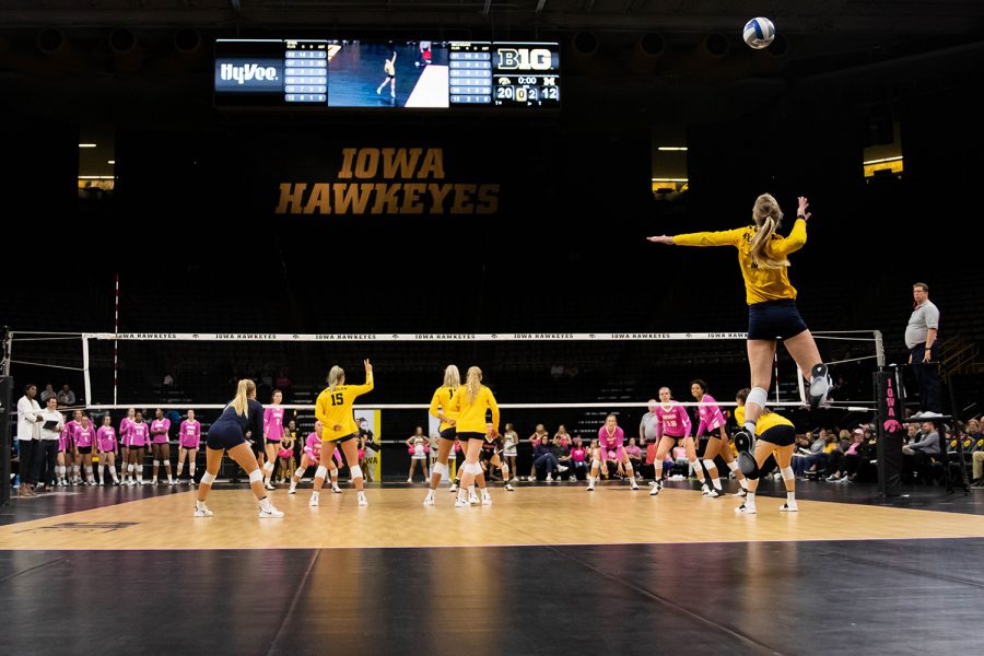 101219-VolleyballvsMichigan-MN01