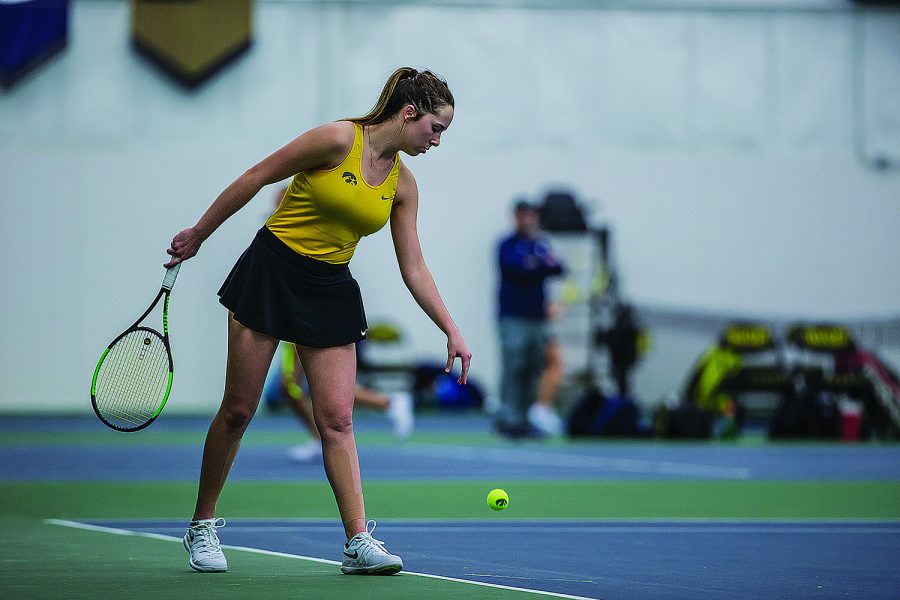 Iowas+Samantha+Mannix+prepares+to+serve+during+a+womens+tennis+match+between+Iowa+and+Xavier+at+the+Hawkeye+Tennis+and+Recreation+Center+on+Friday%2C+January+18%2C+2019.+The+Hawkeyes+swept+the+Muskateers%2C+7-0.+