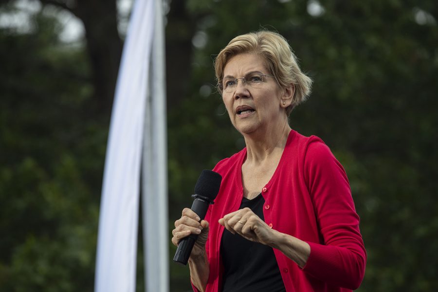Sen.+Elizabeth+Warren%2C+D-Mass%2C+addresses+the+crowd+during+the+Polk+County+Steak+Fry+in+Des+Moines+on+Saturday+Sept.+21%2C+2019.+17+democratic+candidates+gave+speeches+and+grilled+steaks.