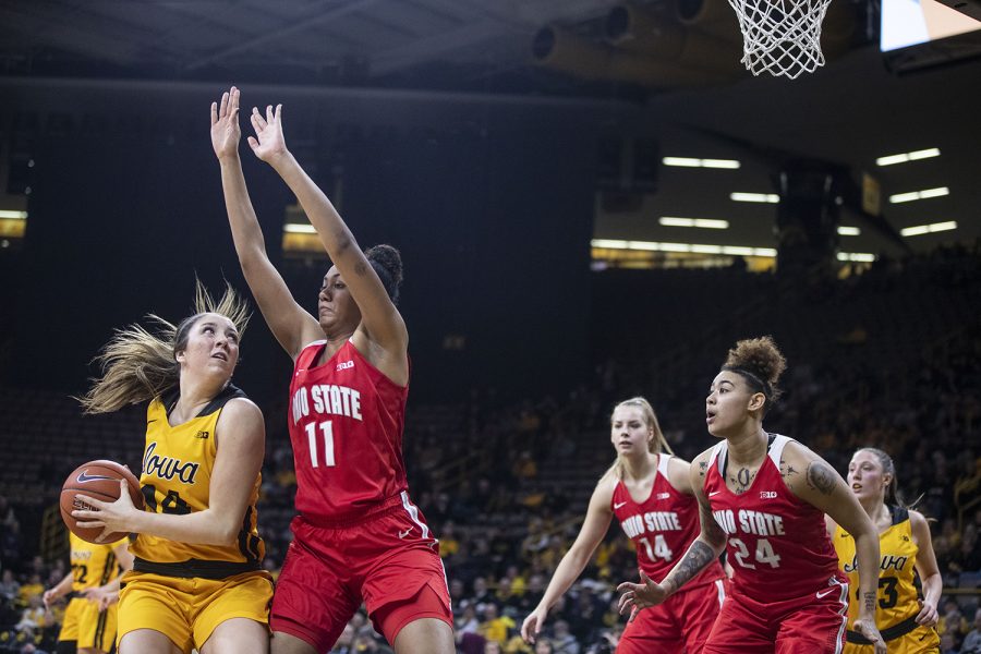 Iowa+Guard+Makenna+Warnock+looks+to+the+basket+during+Iowa+women%E2%80%99s+basketball+vs.+Ohio+State+in+Carver-Hawkeye+Arena+on+Jan.+23.+The+Hawkeyes+defeated+the+Buckeyes+77-68.