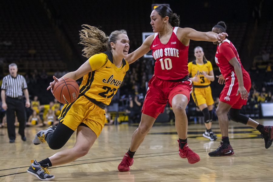 Iowa+guard+Kathleen+Doyle+drives+to+the+basket+during+Iowa+women%E2%80%99s+basketball+vs.+Ohio+State+in+Carver-Hawkeye+Arena+on+Thursday.+The+Hawkeyes+defeated+the+Buckeyes%2C+77-68.